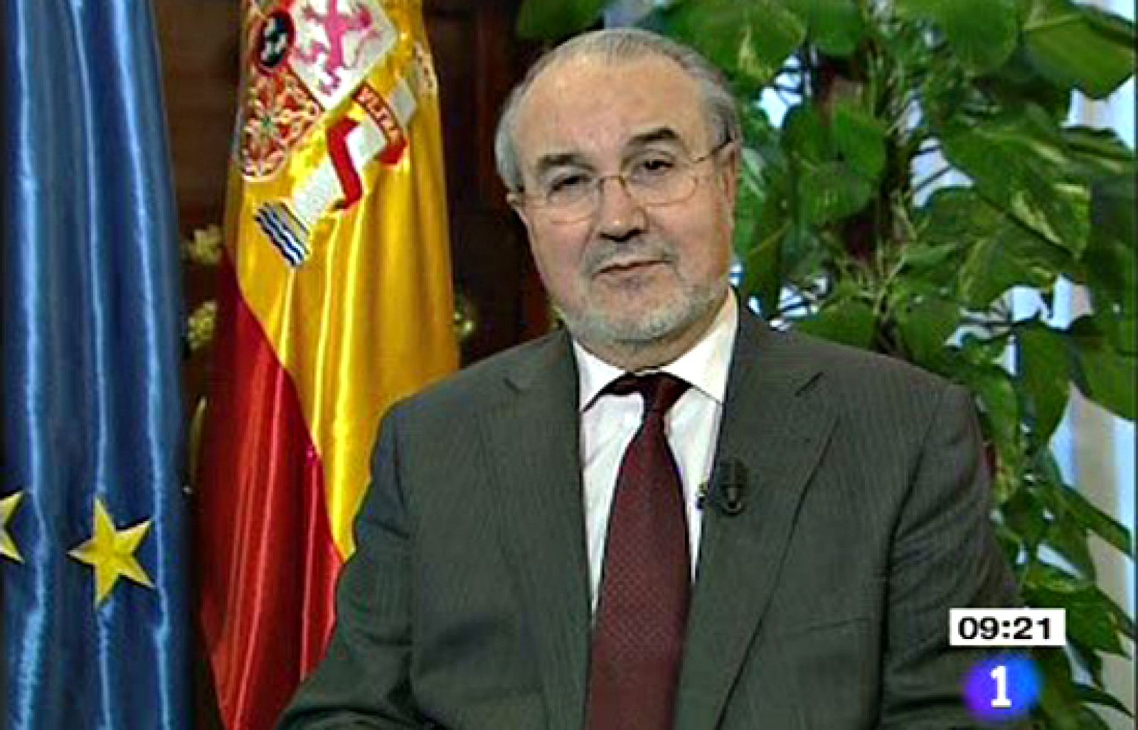 Desayunos - Pedro Solbes sobre la Caja de Castilla-La Mancha - Los desayunos | Ver