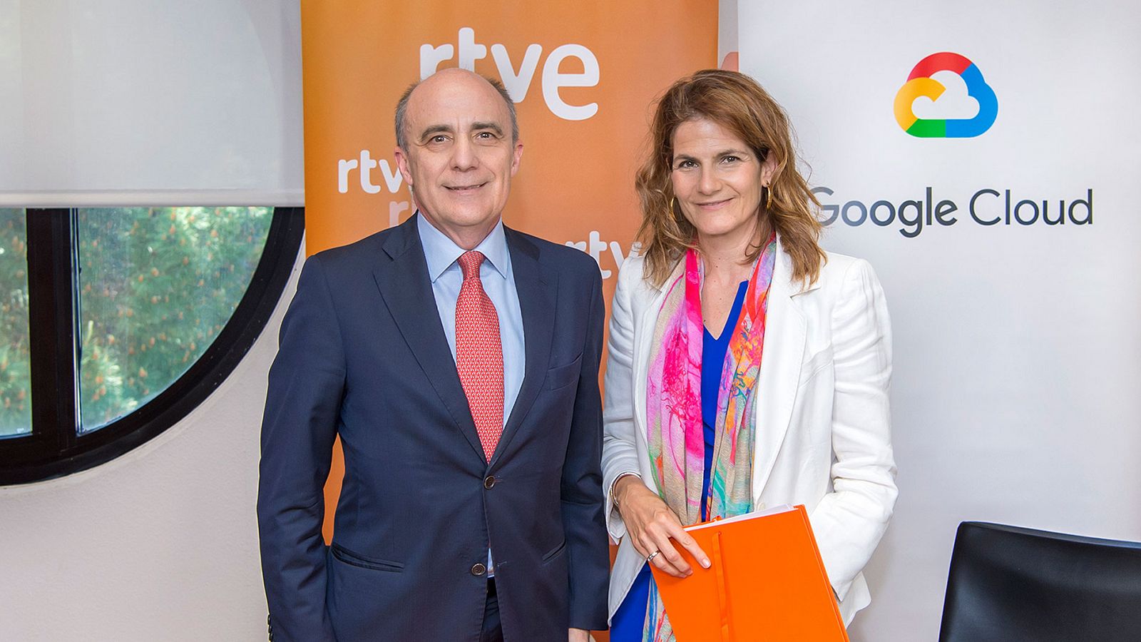 Telediario 1: Google se suma al proyecto 'Journalism Innovation HUB' de RTVE | RTVE Play