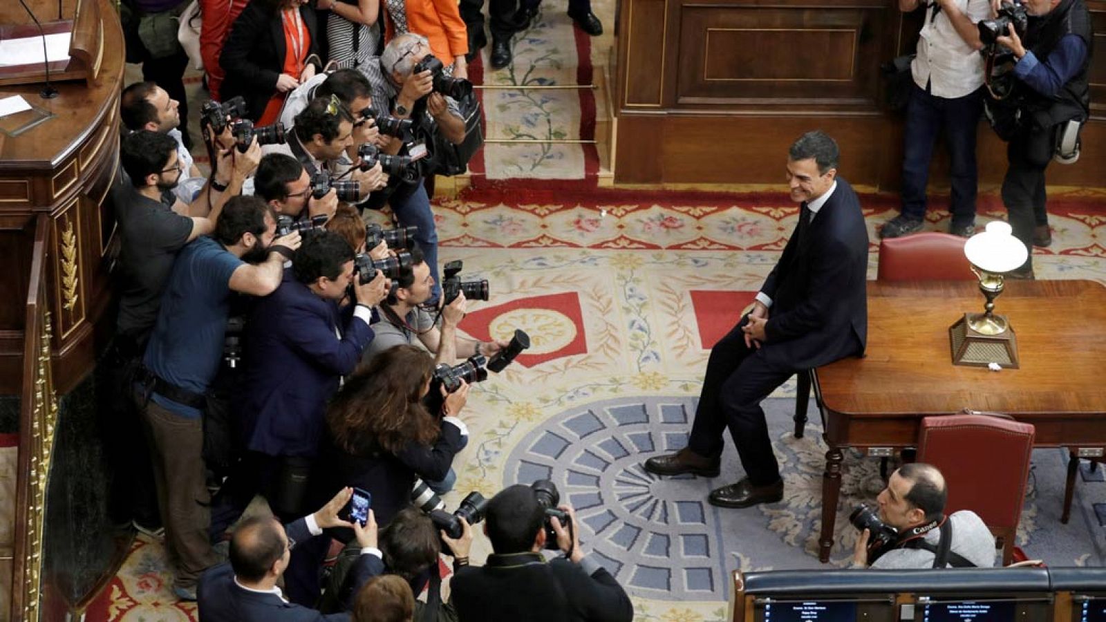 Sánchez afrontará los "desafíos del país" con "humildad" y "entrega" y desde el "consenso".