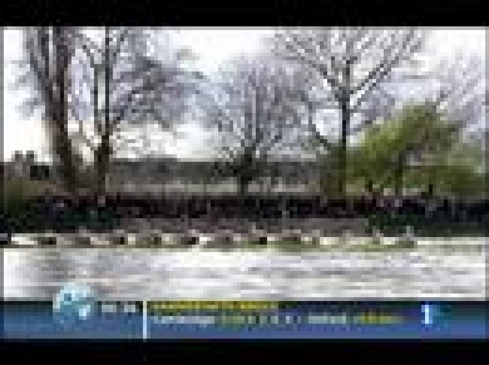 Oxford ha conseguido ganar, por segunda vez consecutiva, a Cambridge en la tradicional regata que enfrenta a ambas universidades en el Tamesis.