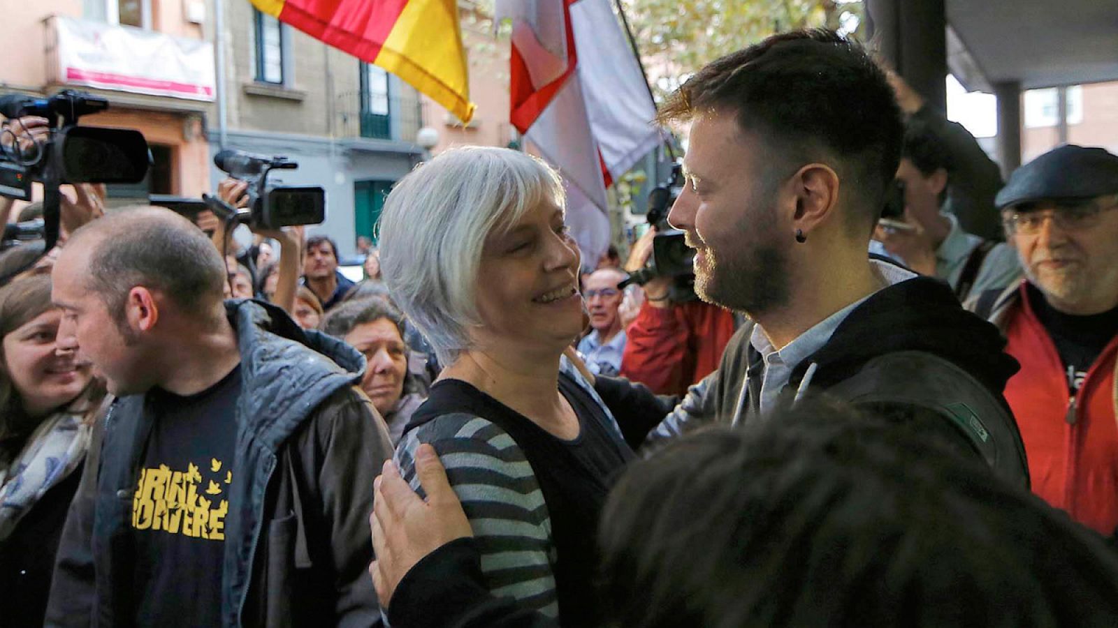 La alcaldesa de Badalona pide al PSOE que no lleve a cabo la moción de censura en el ayuntamiento