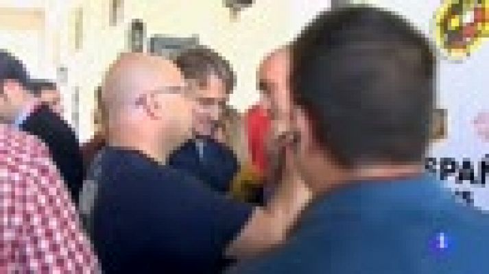 Telediario 1 - Rubiales acusa a Larrea de un "despilfarro  tremendo" por el viaje de "superlujo" a Rusia