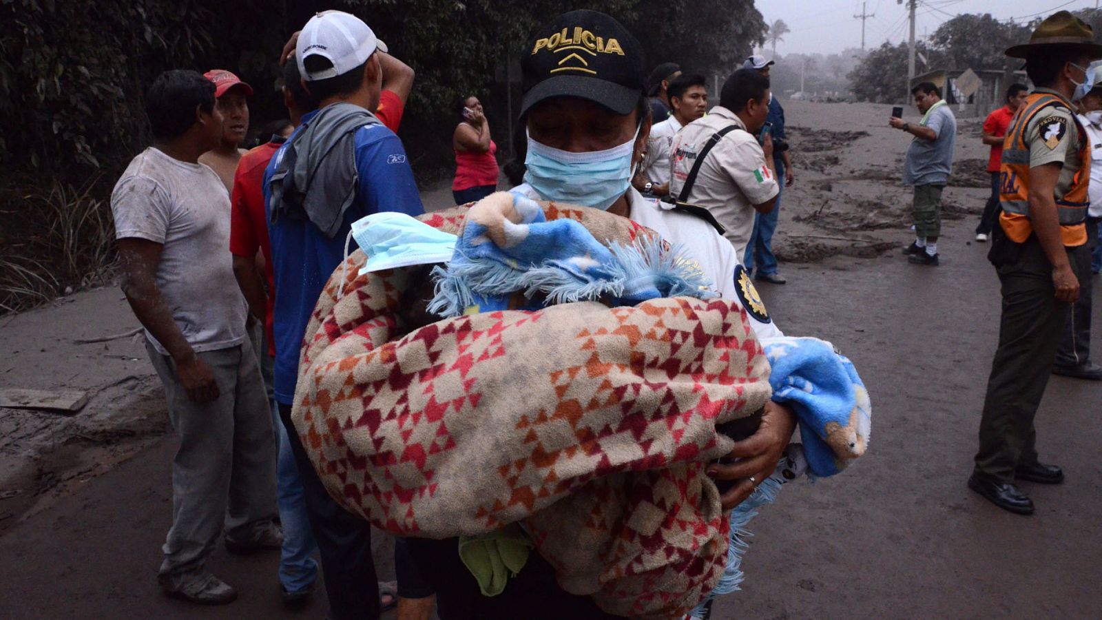 Al menos 25 muertos y más de 1,7 millones de afectados por la erupción del volcán 'Fuego' en Guatemala