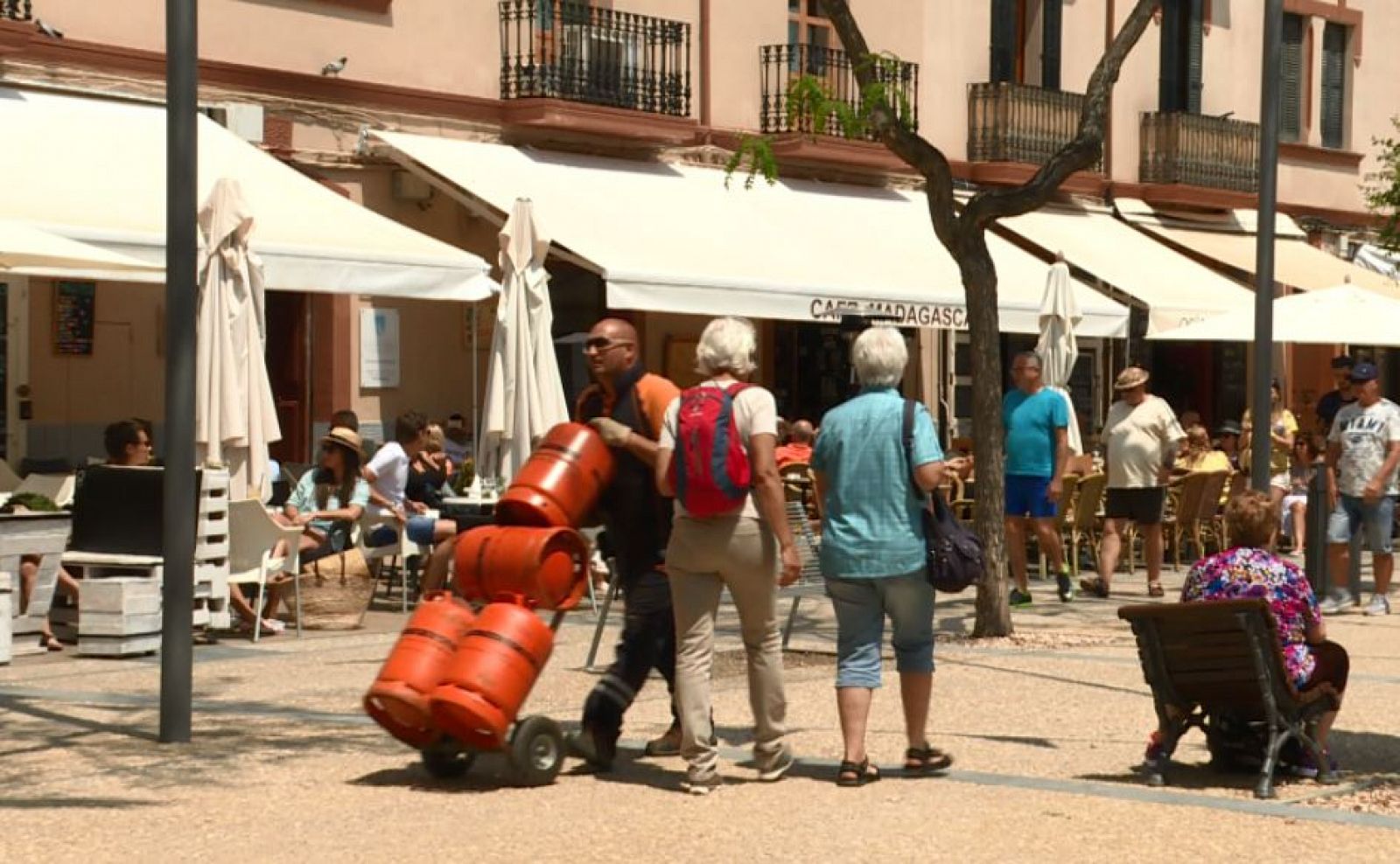 Repor - Ibiza cuelga el cartel de completo
