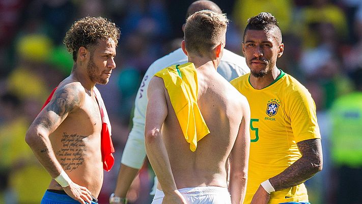 Telediario 1 - Modric invita personalmente a Neymar a fichar por el Madrid