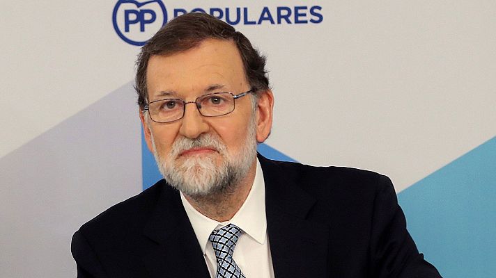 Informativo 24h - Rajoy cree que la moción de censura es un "ejemplo insuperable" de postverdad