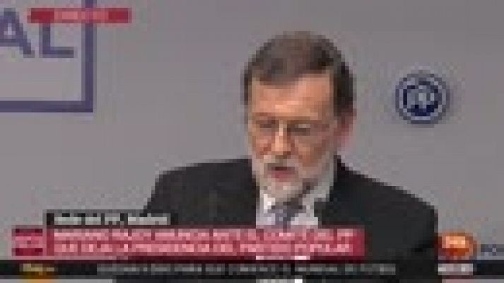 Rajoy se emociona hasta las lágrimas al anunciar que deja la presidencia del PP