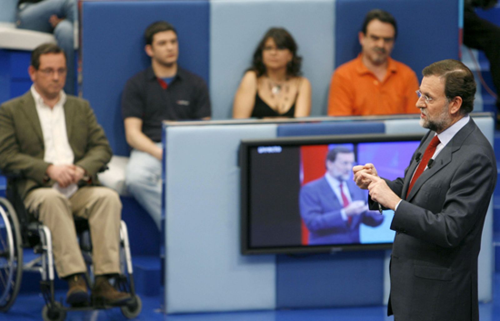 49 hombres y 51 mujeres preguntarán en "Tengo una pregunta para usted" | Ver