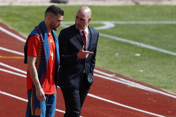 Telediario 1 - Nacho, sobre la marcha de Zidane: "No lo esperábamos"