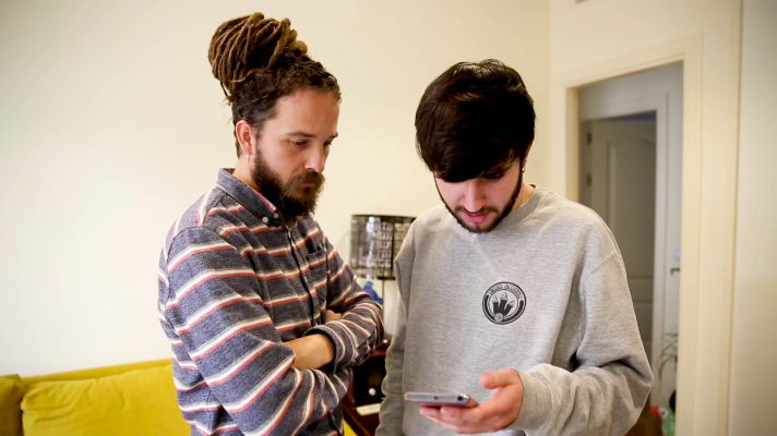 Surfeando sofás - ¡Mira el avance del último programa de 'Surfeando sofás'!