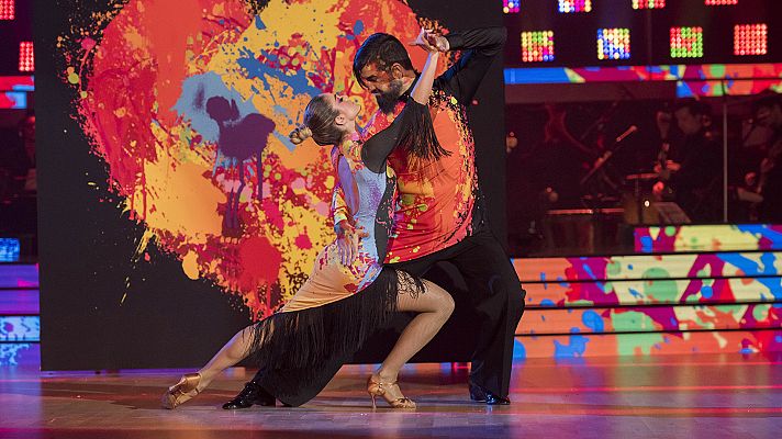 Manu Sánchez y Mireia bailan "Somebody that i used to know"