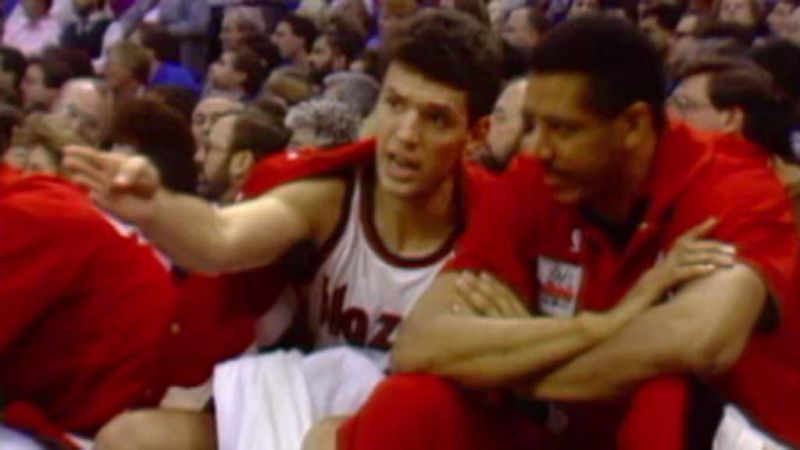 Cerca de las estrellas - Petrovic en la NBA (1990)