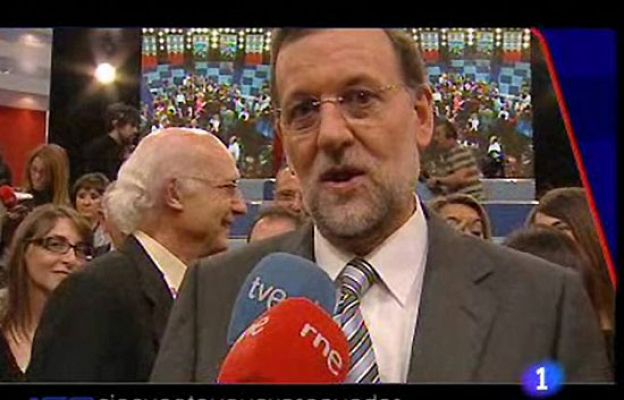 Rajoy sale reconfortado y contento