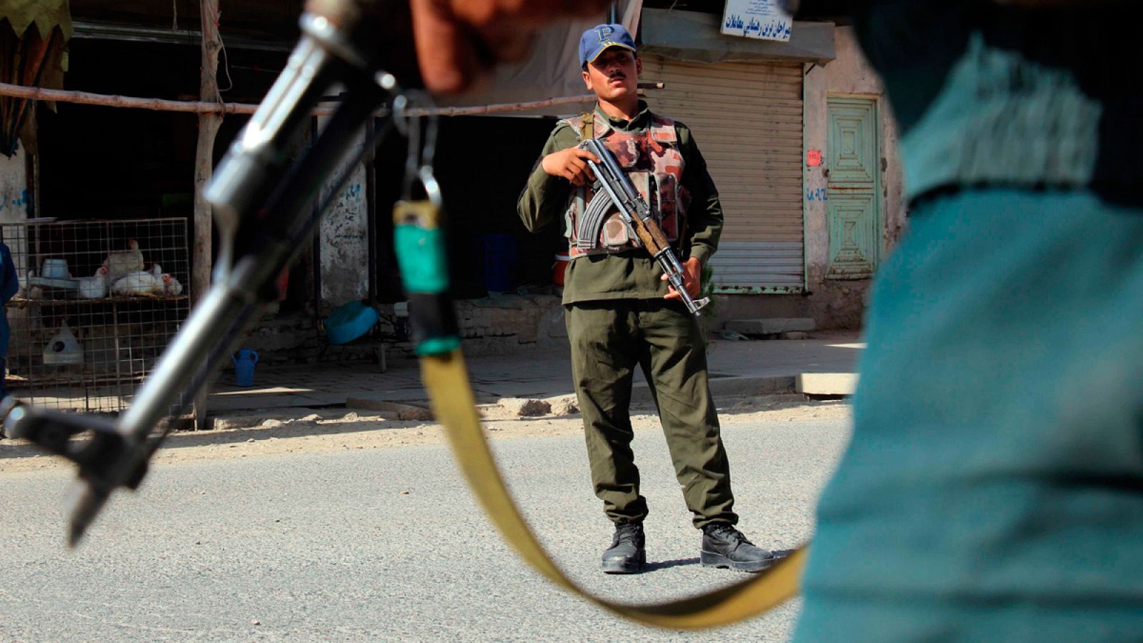 Los talibanes declaran una tregua de tres días en Afganistán