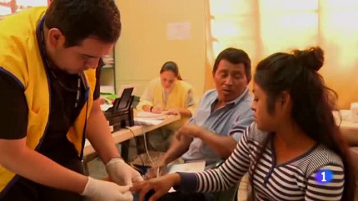Telediario 1 - El volcán de Fuego, en Guatemala, continúa activo y generando gases tóxicos