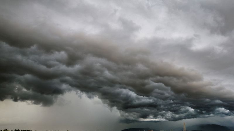 Las lluvias vuelven a predominar este sábado en la Península, con 11 provincias en alerta