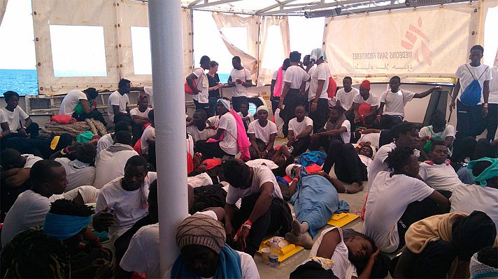 Telediario 1 - Italia no autoriza el desembarco de un buque de rescate con 629 inmigrantes a bordo