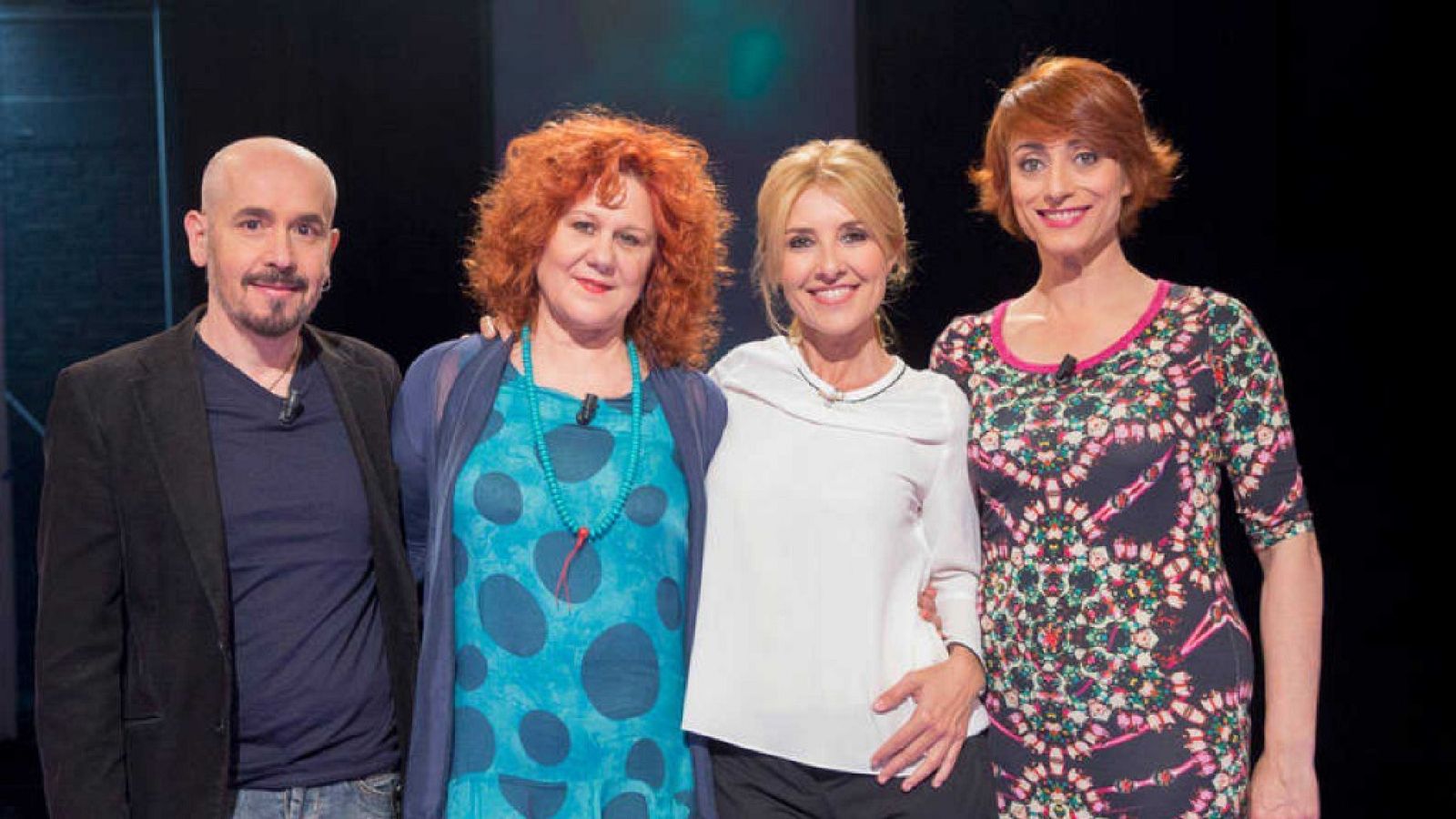 Versión española - Versión española - Castillos de cartón (coloquio) - ver ahora