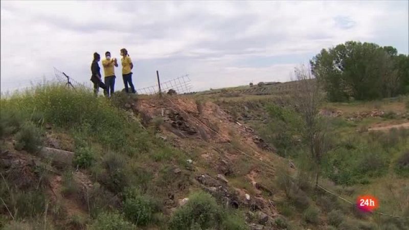 Repor - La fibra tóxica - 90 mil toneladas de residuos con amianto conviven cerca de una urbanización toledana