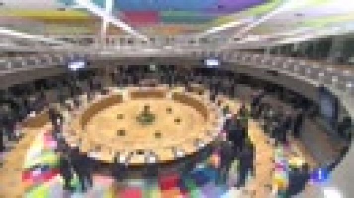 Telediario 1 - Bruselas perfila responsabilidades en la crisis de los migrantes del Aquarius