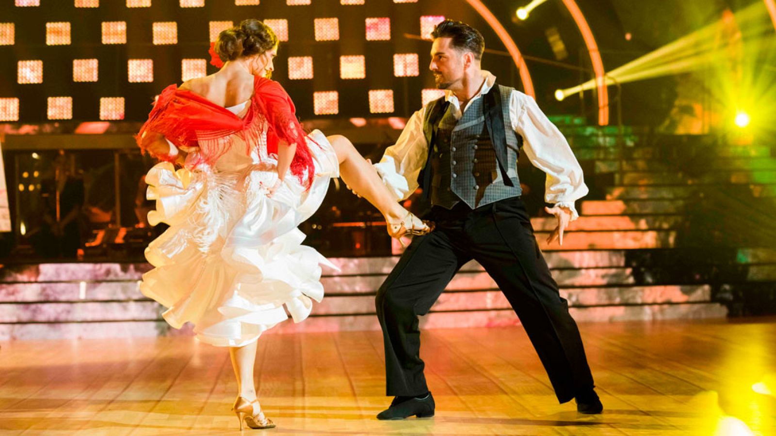 Bailando con las estrellas - David Bustamante y Yana bailan "Tres veces guapa"