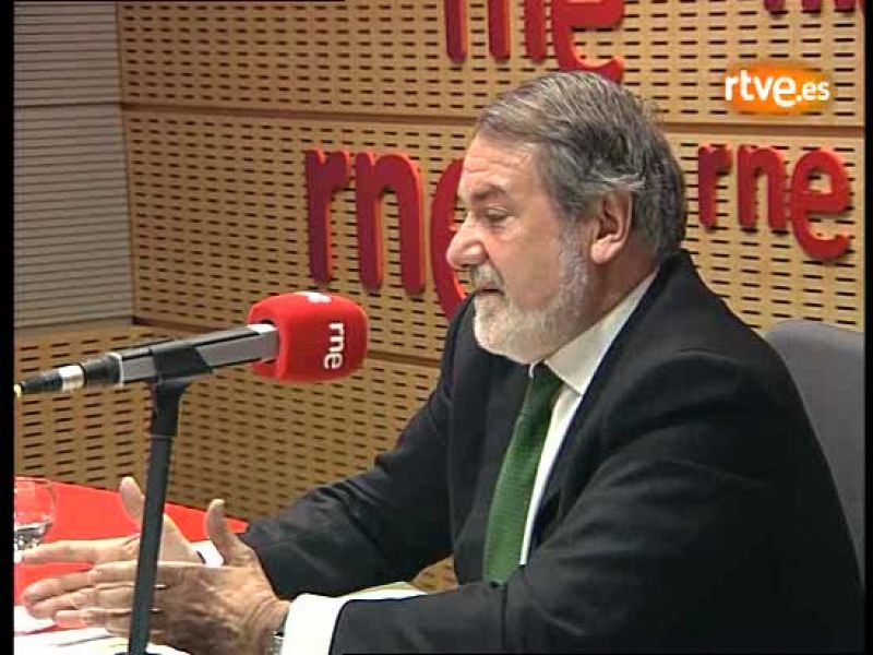 El candidato del PP a las Elecciones europeas, Jaime Mayor Oreja, asegura que "hoy más que nunca hay que estar en la política con mayúsculas en el País Vasco"