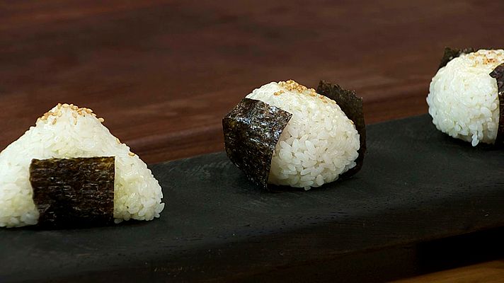 Onigiri de atún