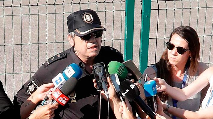 Informativo 24h - El Gobierno da un permiso de estancia de 45 días a los migrantes del Aquarius