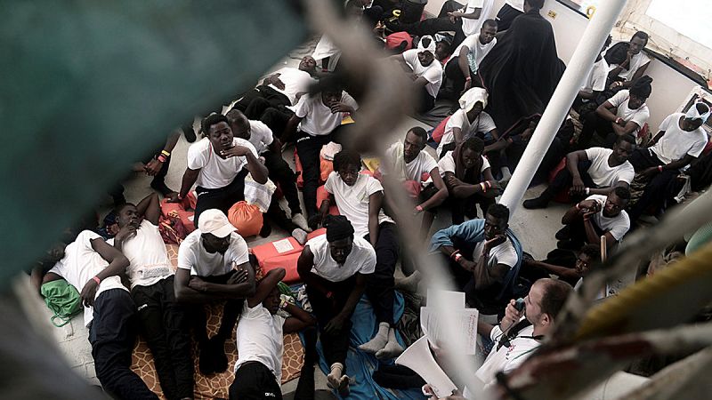 La odisea de los 630 inmigrantes del Aquarius, rescatados del mar frente a las costas de Libia