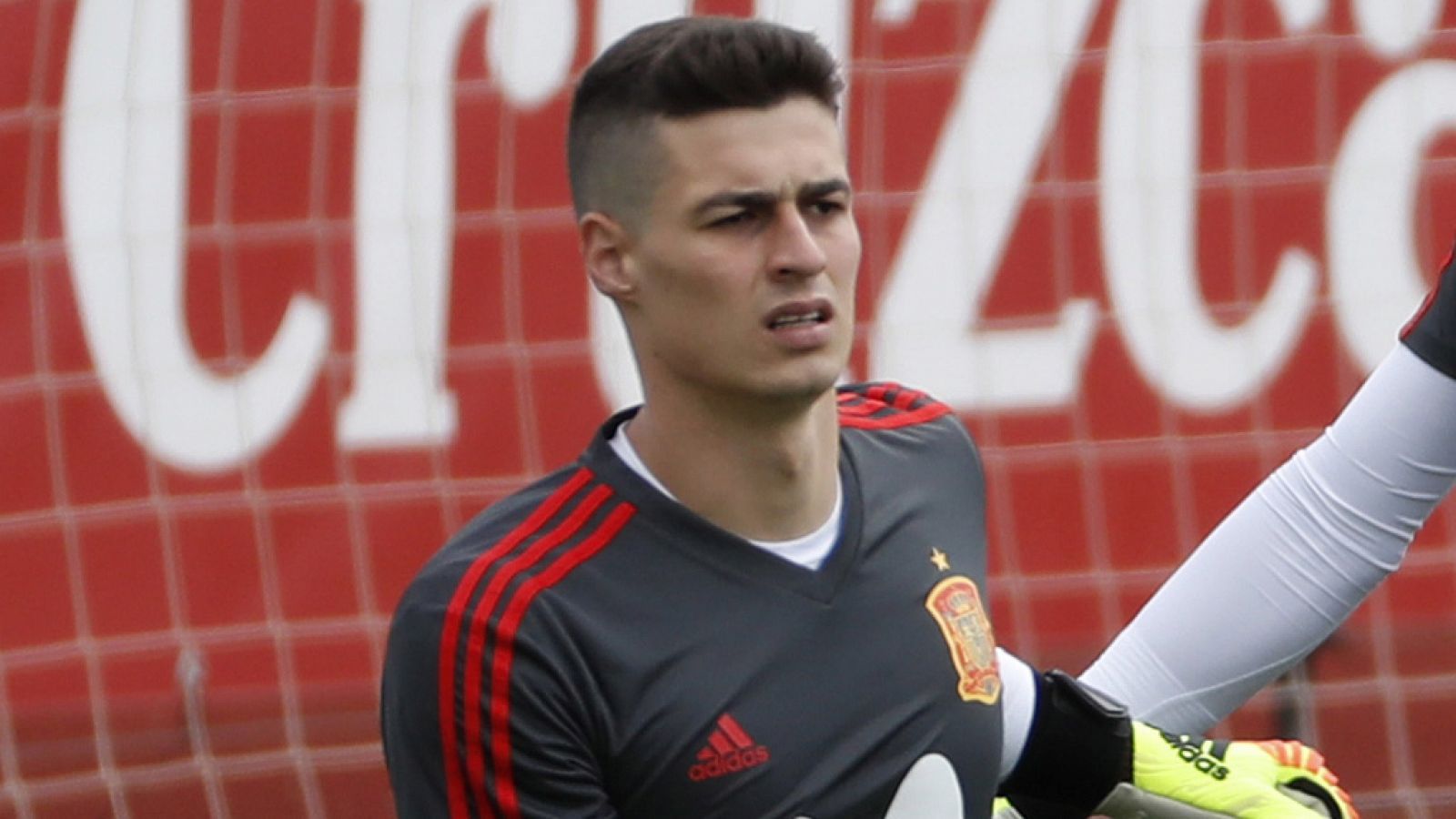 Sin programa: Kepa: "Tengo una fantástica relación con De Gea y Reina" | RTVE Play