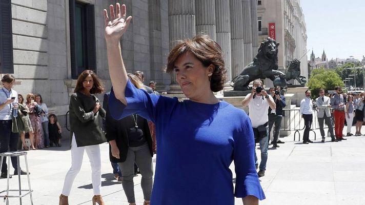 Sáenz de Santamaría anuncia que optará al liderazgo en el PP