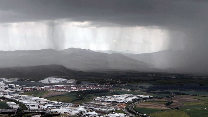 Probables chubascos o tormentas localmente fuertes, ocasionalmente con granizo, en Extremadura, oeste del sistema Central y puntos del cantábrico 