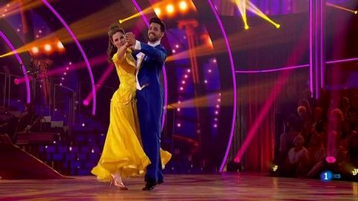 Amelia y Rubén Rodríguez bailan "Bella y bestia son"