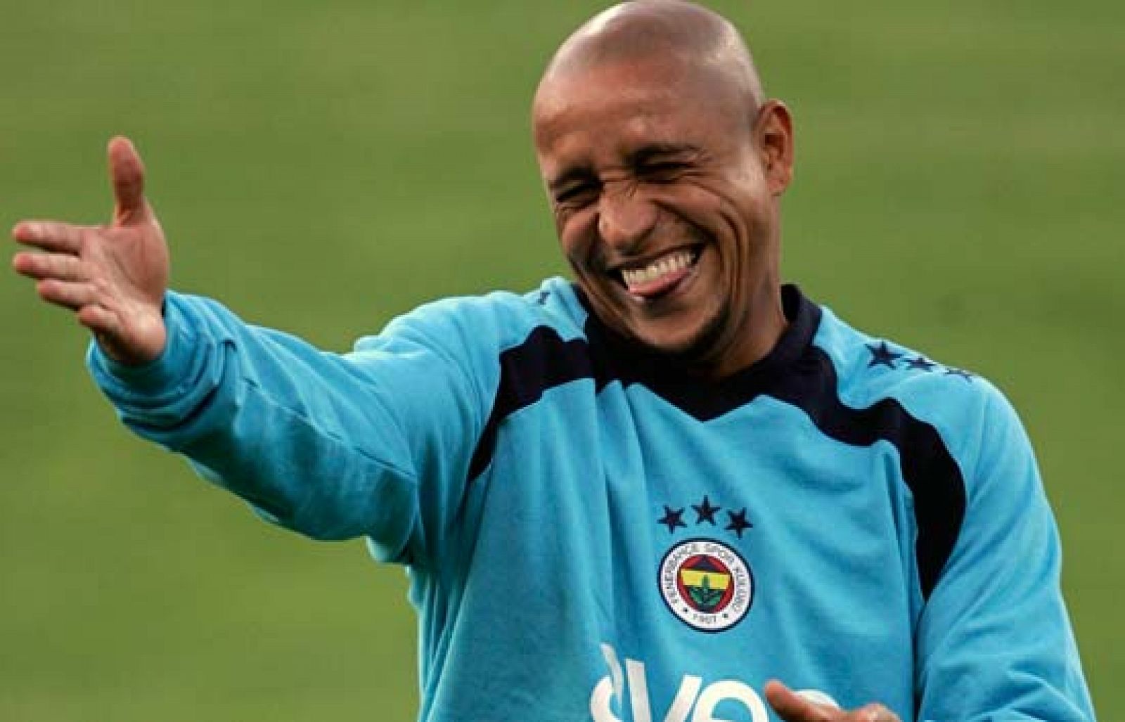 Roberto Carlos apoya a la 'Roja' | Ver