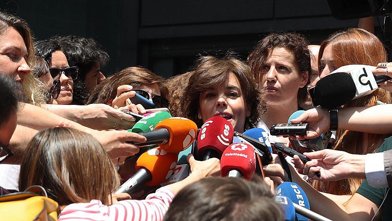 Soraya Sáenz de Santamaría afronta "con ganas y determinación" su candidatura