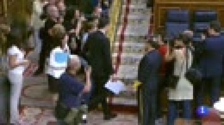 Telediario 1 - Sánchez pide lealtad al PP en su primera sesión de control como presidente del Gobierno