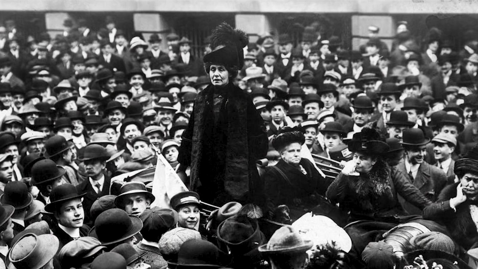 Los derechos de las mujeres son derechos humanos - 800 USAL | Ver