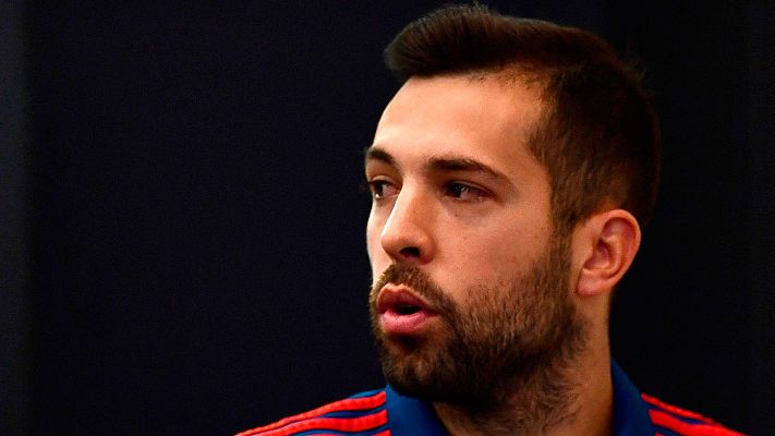 Telediario 1 - Jordi Alba: "Esperad un poquito para empezar a darnos palos"