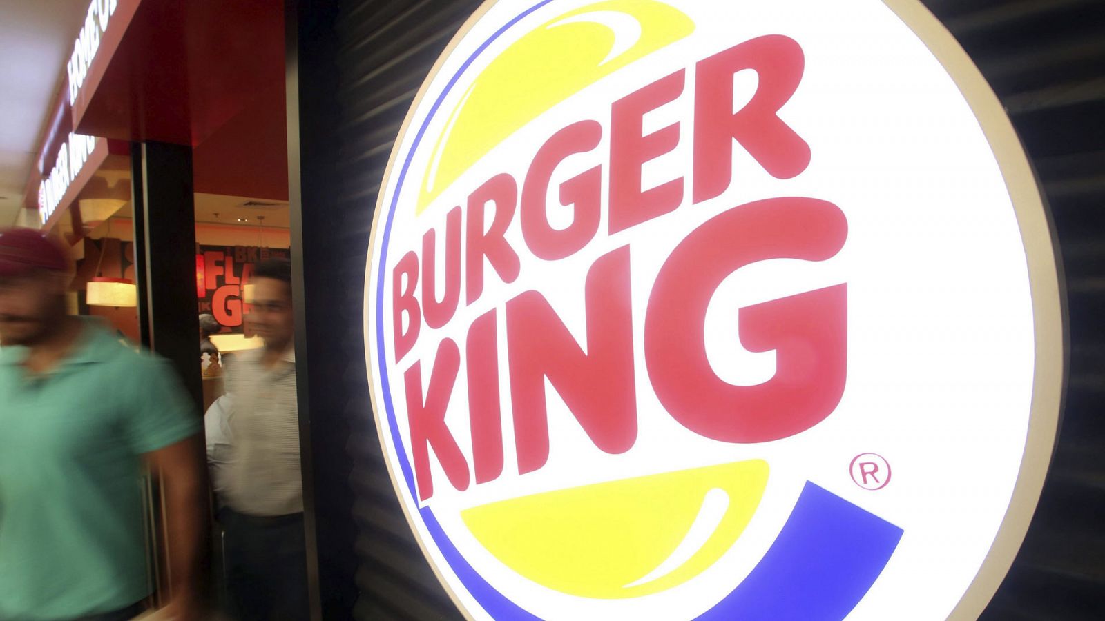 Telediario 1: Burger King pide perdón por su polémica campaña publicitaria en Rusia | RTVE Play