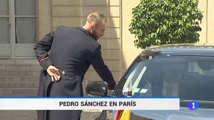 Telediario 1 - Pedro Sánchez se reúne con Emmanuel Macron en París