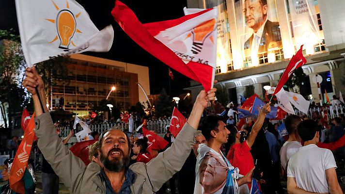 Telediario 1 - Erdogan, reelegido presidente con los mayores poderes ejecutivos de la Turquía moderna