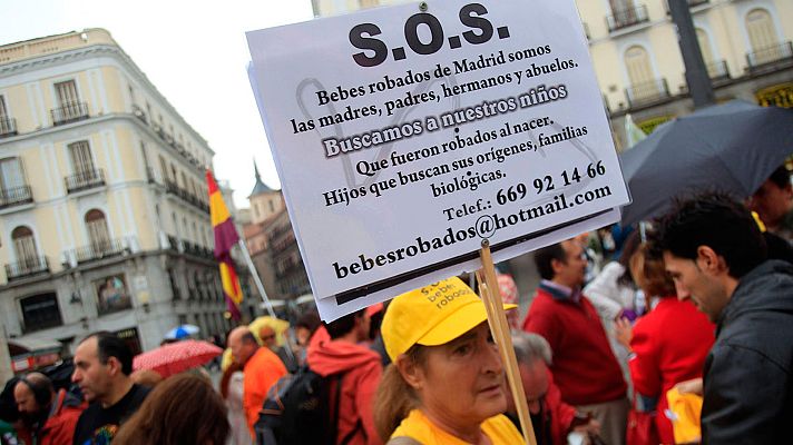 Telediario 1 - Comienza el primer juicio por el caso de bebés robados en España