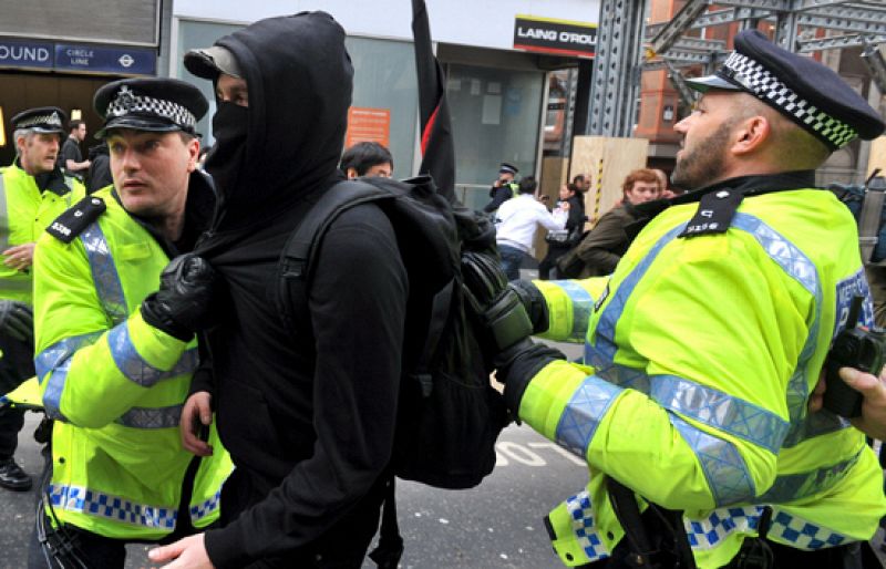 Disturbios en la City de Londres en manifestación por la Cumbre del G-20