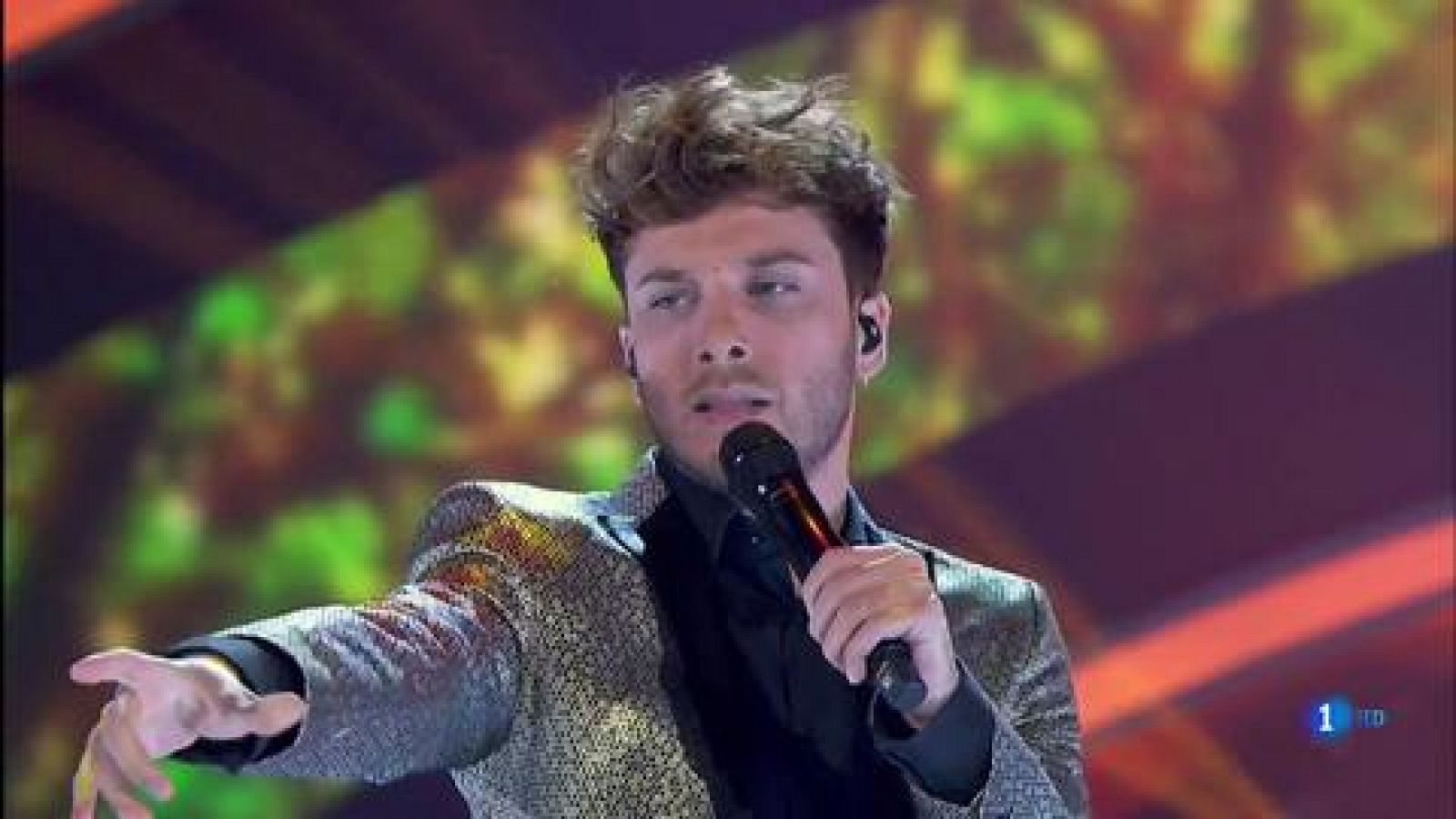 Bailando con las estrellas - Blas Cantó interpreta "Él no soy yo"