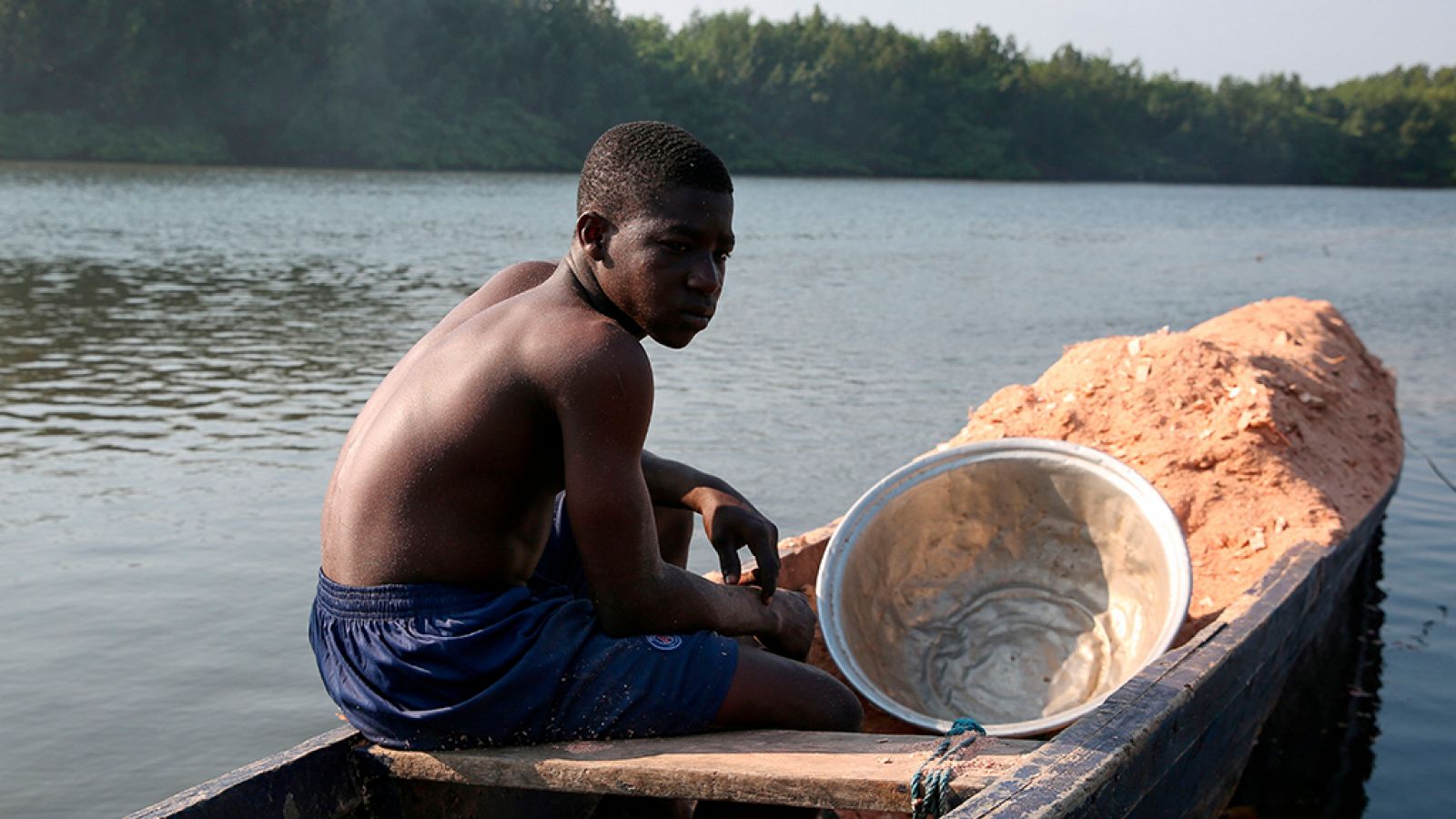 Informe Semanal: Benín, niños esclavos | RTVE Play