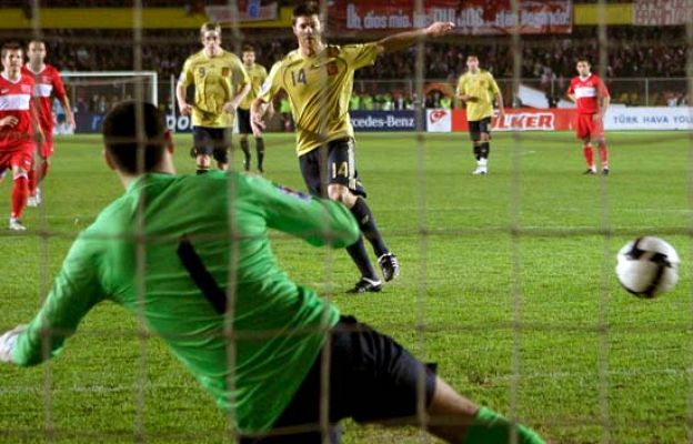 España le da la vuelta al partido