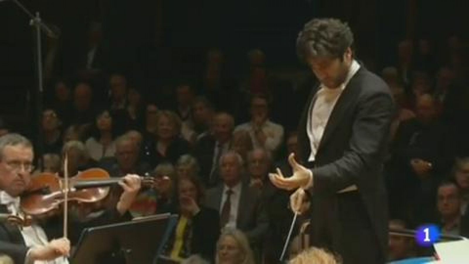 Telediario 1: Strauss, Stravinsky o Beethoven han sido los protagonistas en el Auditorio Nacional | RTVE Play