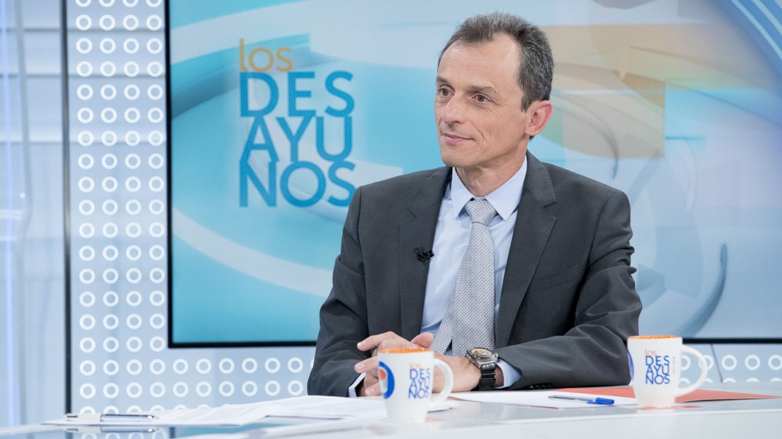 Los desayunos de TVE - Pedro Duque, Ministro de Ciencia, Innovación y Universidades - ver ahora