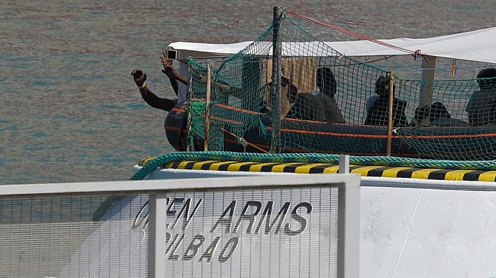 Informativo 24h - Llega al puerto de Barcelona el Open Arms con 60 migrantes a bordo