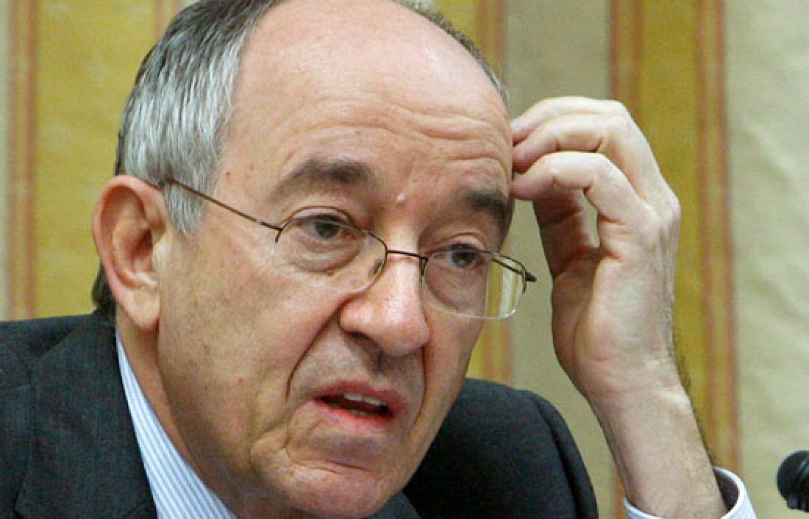 Fernández Ordóñez reconoce que la caja manchega era objeto de "un seguimeinto especial".